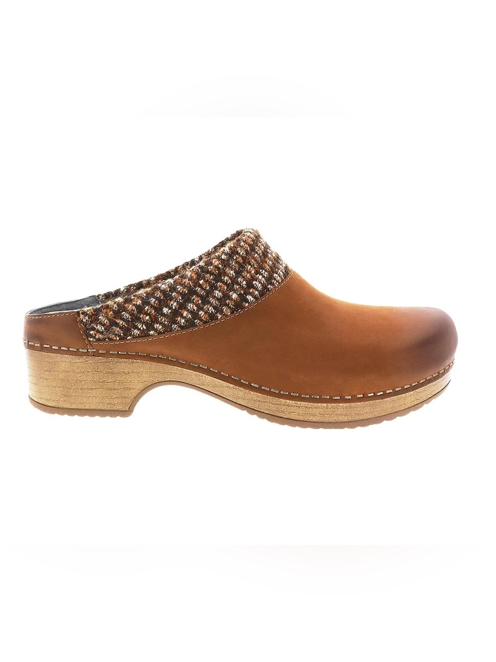 Dansko Bev Women's Tan nubuck suede leather Slip-On Clog knit collar. 37/6.6